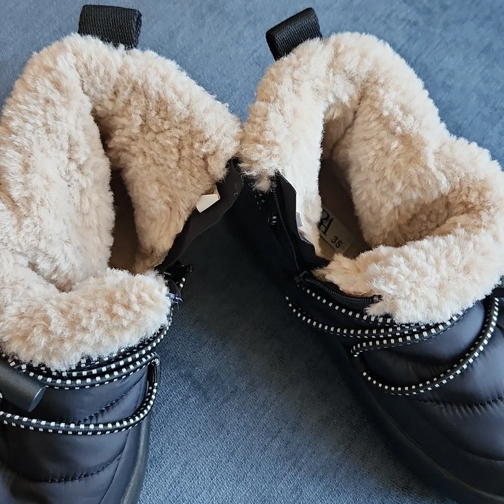 Zara Black Water Repellent Winter Kids Boots with Cream Sherpa Lining Size 35/3